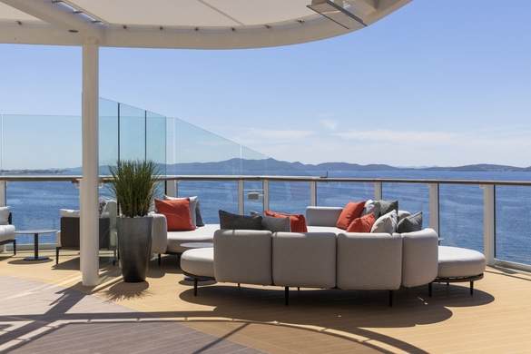 Silversea Silver Nova - Dusk Bar 2, ©Silversea Cruises Ltd.jpg